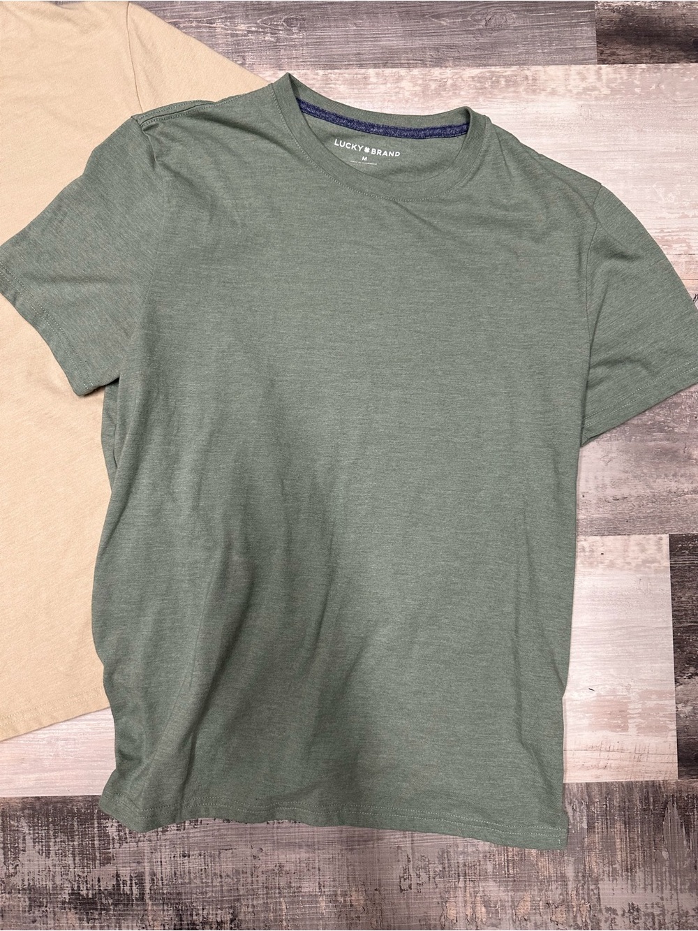Lot of 2 Lucky brand Mens Medium shirts - Picture 2 of 9